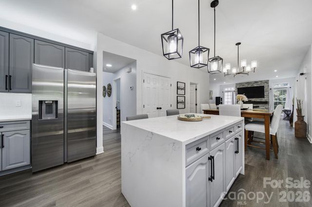 9954 Mitchell Glen Drive, Charlotte, NC 28277