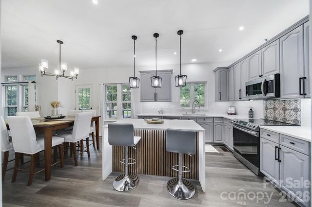 9954 Mitchell Glen Drive, Charlotte, NC 28277