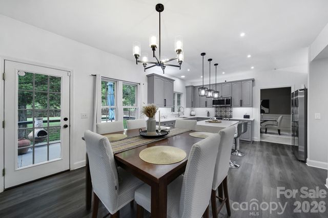 9954 Mitchell Glen Drive, Charlotte, NC 28277