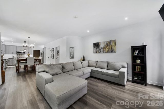 9954 Mitchell Glen Drive, Charlotte, NC 28277
