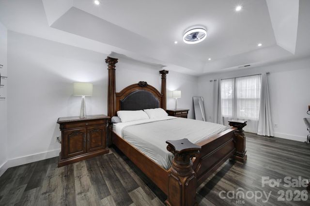 9954 Mitchell Glen Drive, Charlotte, NC 28277