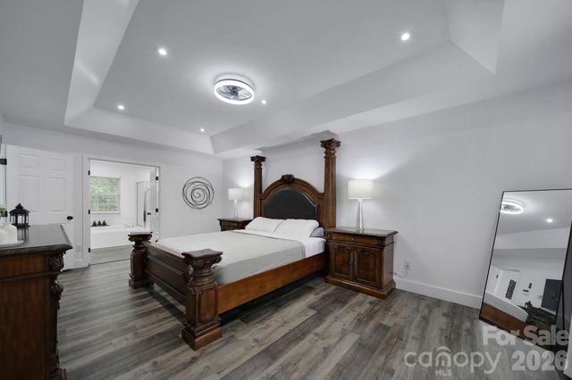 9954 Mitchell Glen Drive, Charlotte, NC 28277