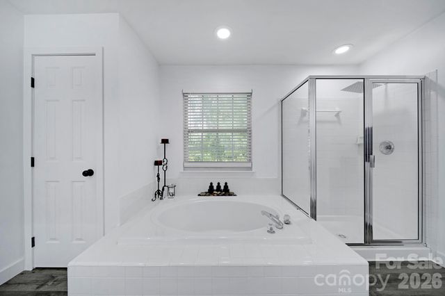 9954 Mitchell Glen Drive, Charlotte, NC 28277