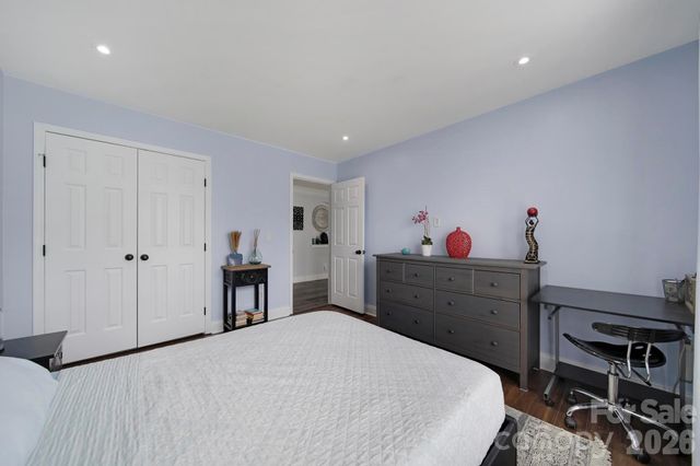 9954 Mitchell Glen Drive, Charlotte, NC 28277