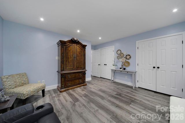 9954 Mitchell Glen Drive, Charlotte, NC 28277