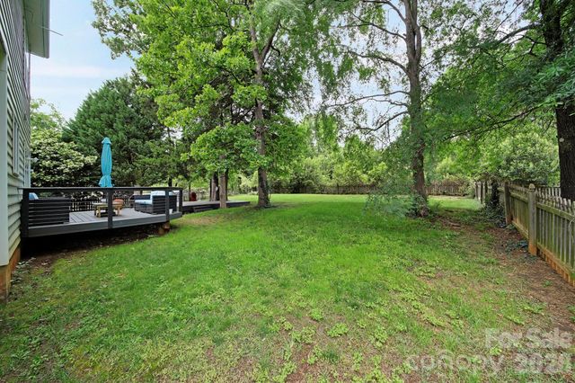 9954 Mitchell Glen Drive, Charlotte, NC 28277