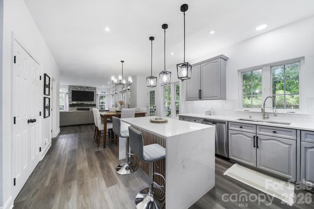 9954 Mitchell Glen Drive, Charlotte, NC 28277
