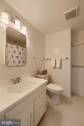 1856 BEVERLY DR, Lancaster, PA 17601
