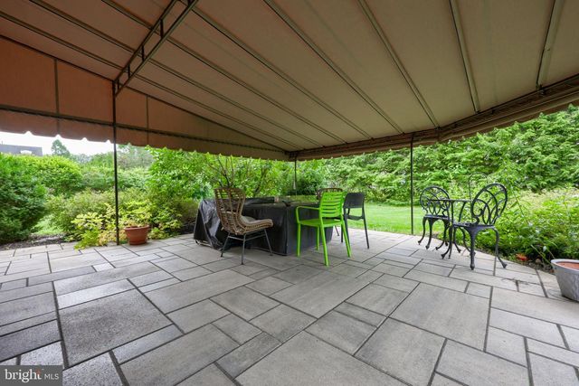 1856 BEVERLY DR, Lancaster, PA 17601