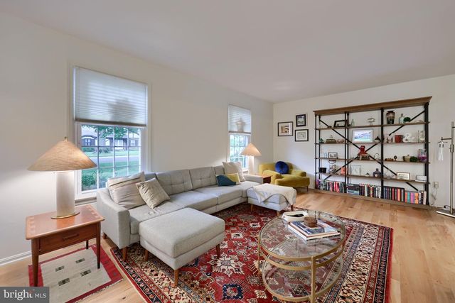 1856 BEVERLY DR, Lancaster, PA 17601
