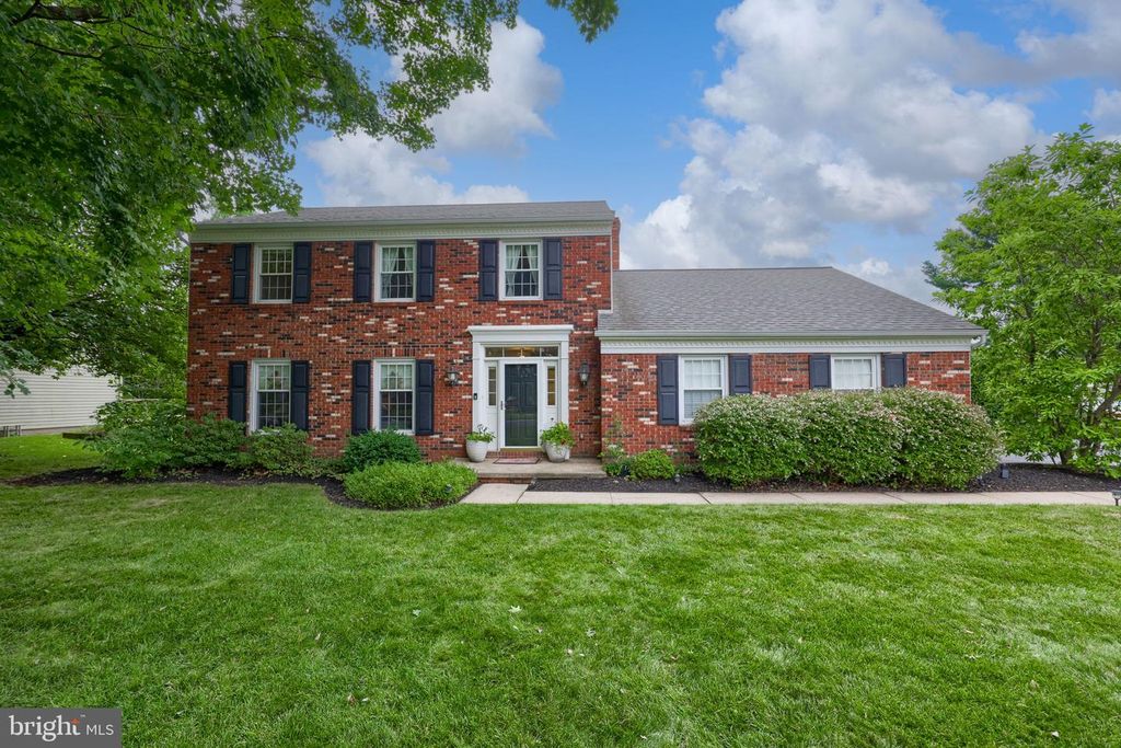 1856 BEVERLY DR, Lancaster, PA 17601