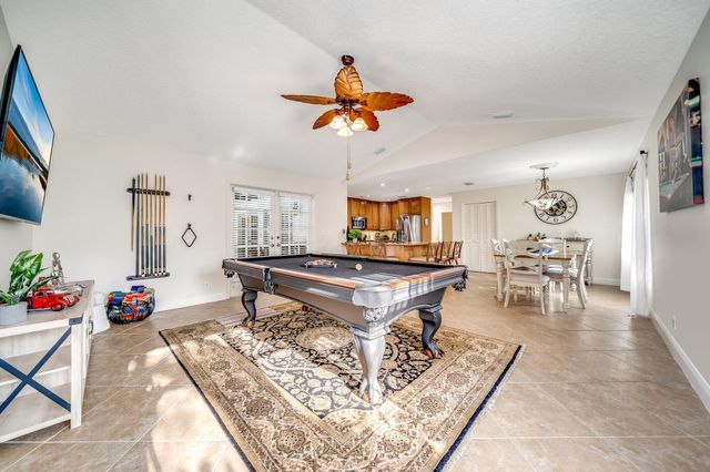 13659 Ishnala Circle, Wellington, FL 33414