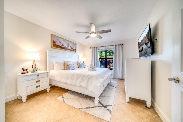 13659 Ishnala Circle, Wellington, FL 33414