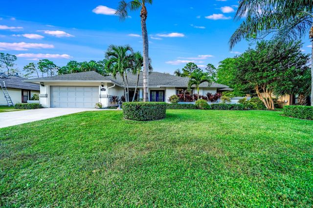 13659 Ishnala Circle, Wellington, FL 33414