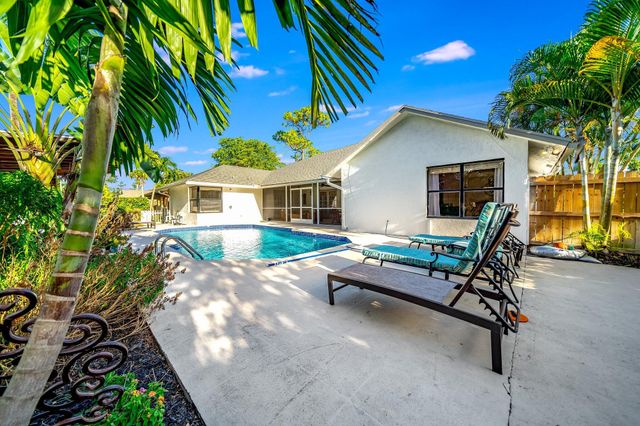13659 Ishnala Circle, Wellington, FL 33414