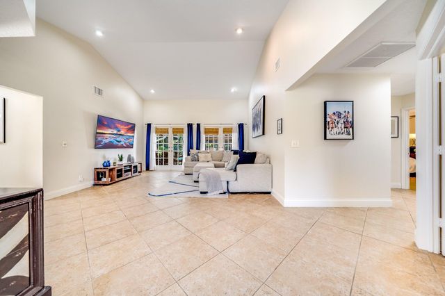 13659 Ishnala Circle, Wellington, FL 33414