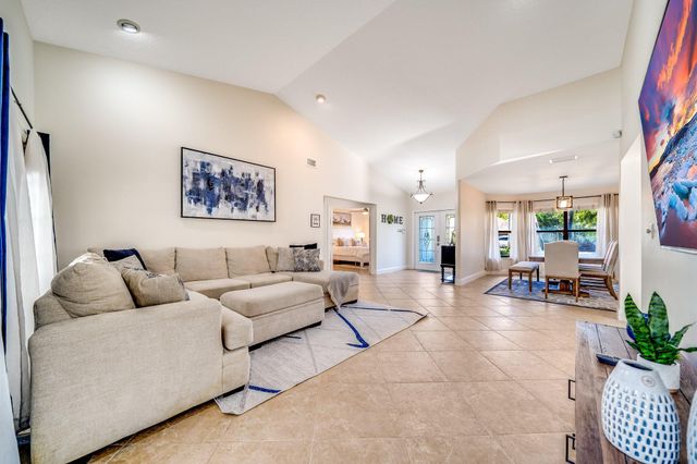 13659 Ishnala Circle, Wellington, FL 33414