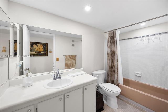 9999 N Belfort Cir 101, Tamarac, FL 33321