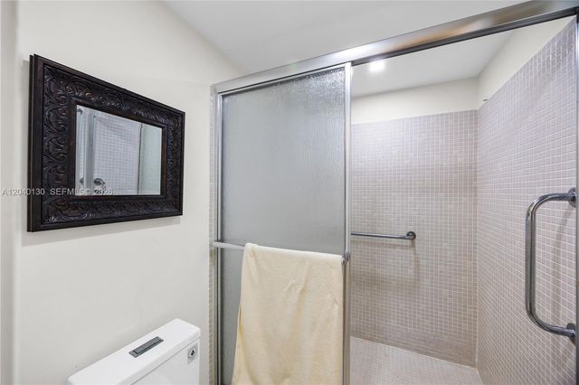 9999 N Belfort Cir 101, Tamarac, FL 33321