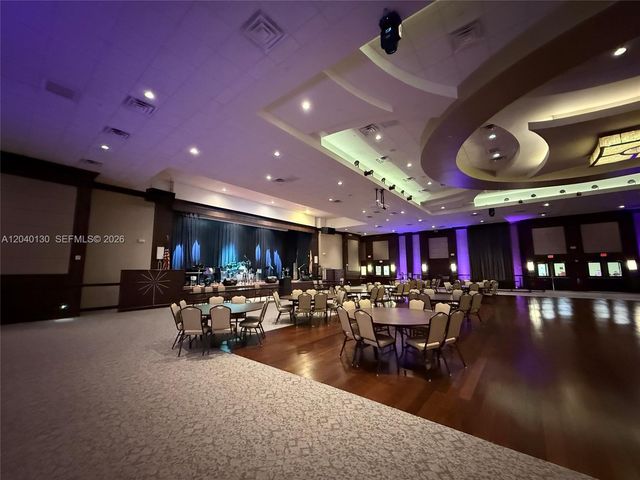 9999 N Belfort Cir 101, Tamarac, FL 33321