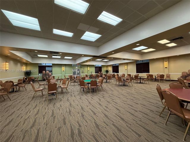 9999 N Belfort Cir 101, Tamarac, FL 33321