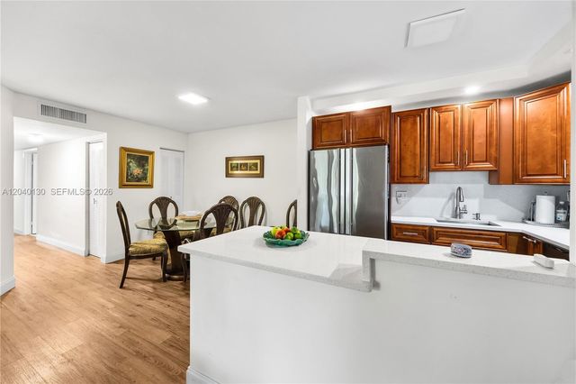 9999 N Belfort Cir 101, Tamarac, FL 33321