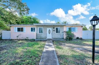 11850 SW 199th St, Miami, FL 33177