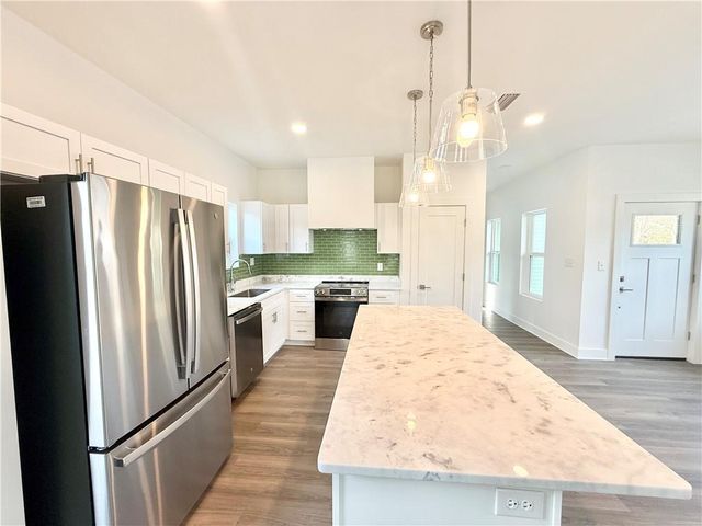 865 Edwards Street, Mobile, AL 36610