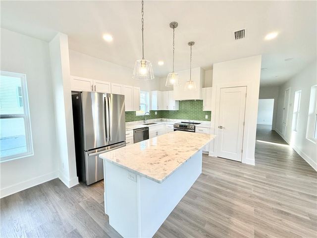 865 Edwards Street, Mobile, AL 36610