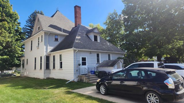 301 NW First Street, Elkader, IA 52043