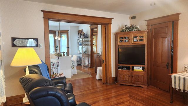 301 NW First Street, Elkader, IA 52043