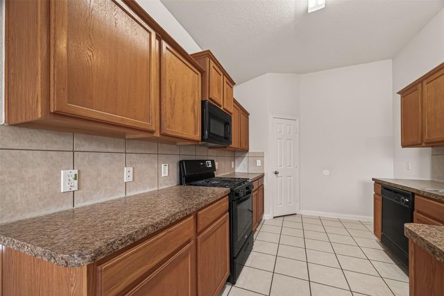 1918 Riane Lane, Houston, TX 77049