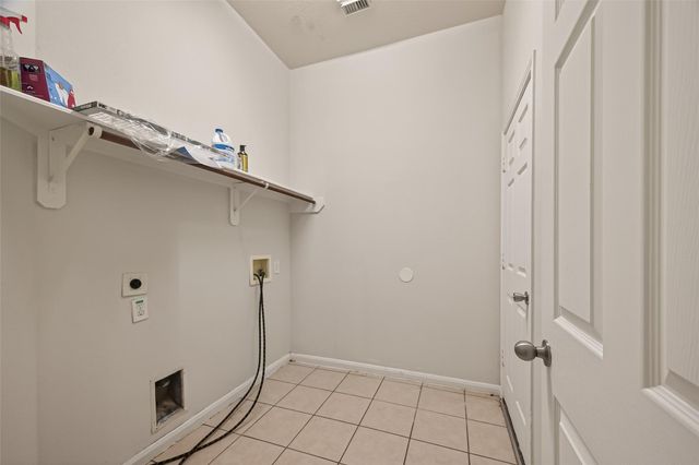 1918 Riane Lane, Houston, TX 77049