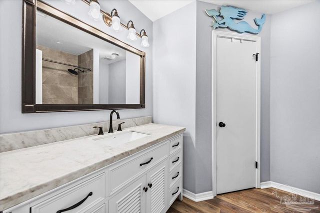 2712 Summertree Ln, Gulf Breeze, FL 32563