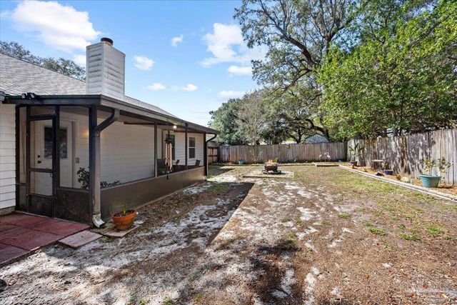 2712 Summertree Ln, Gulf Breeze, FL 32563