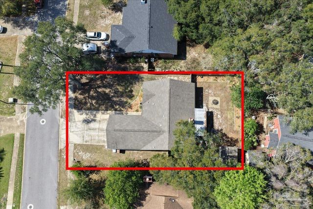 2712 Summertree Ln, Gulf Breeze, FL 32563