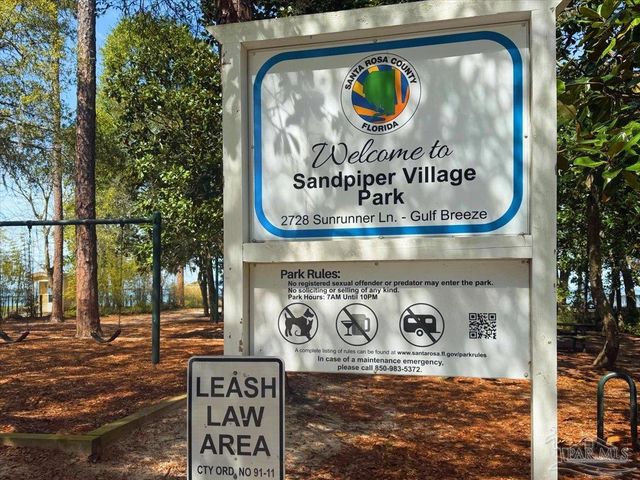 2712 Summertree Ln, Gulf Breeze, FL 32563