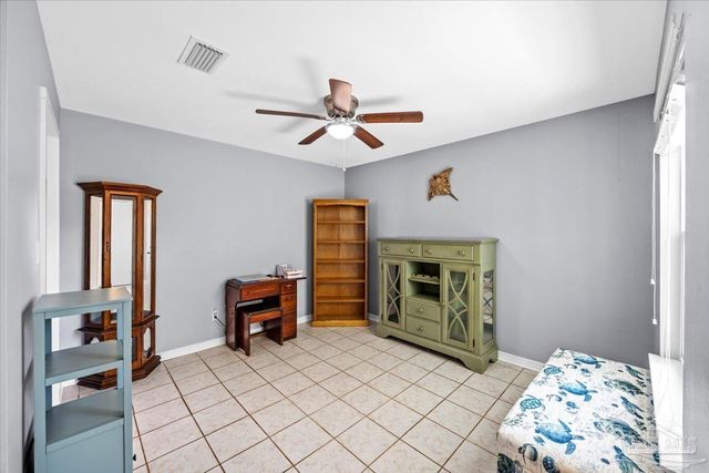 2712 Summertree Ln, Gulf Breeze, FL 32563