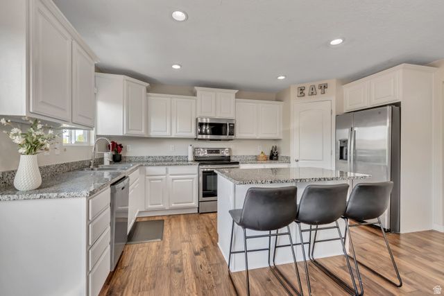 2957 E LOOKOUT DR, Eagle Mountain, UT 84005