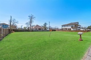 127 Dwire Drive, La Porte, TX 77571