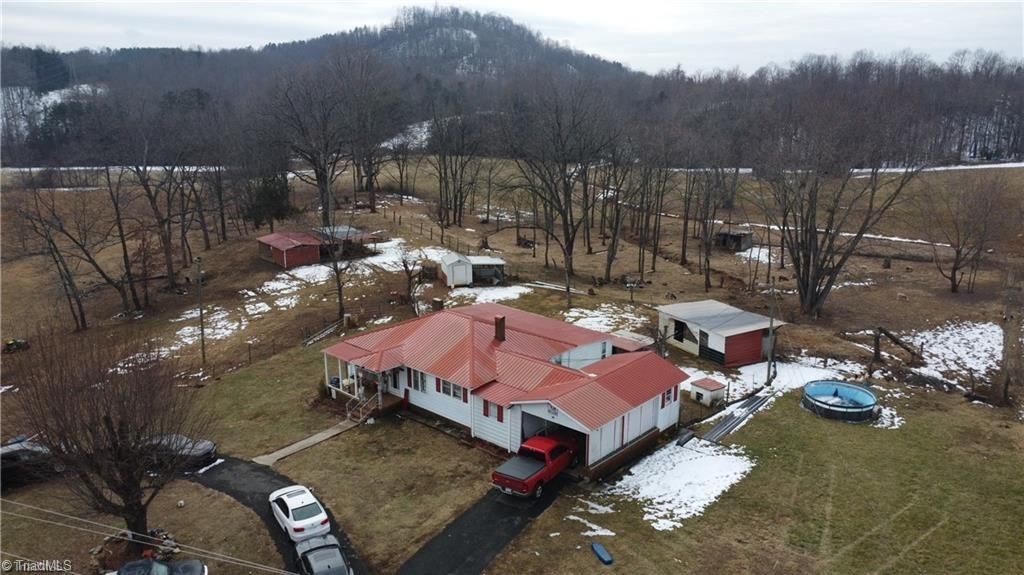 1398 Simpson Mill Road, Mount Airy, NC 27030