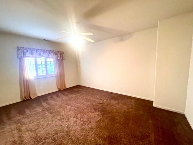 9762 Deep Water Ln, Stockton, CA 95219