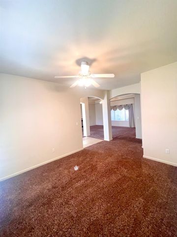 9762 Deep Water Ln, Stockton, CA 95219