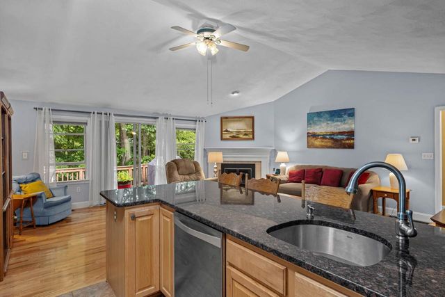 1 Trent Road, Hooksett, NH 03106