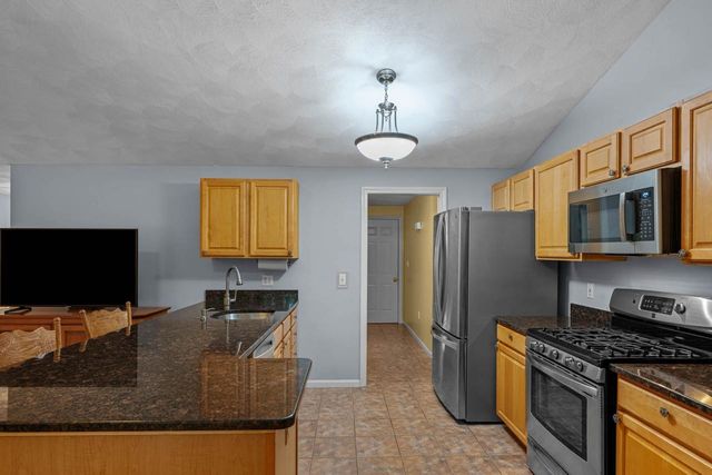 1 Trent Road, Hooksett, NH 03106