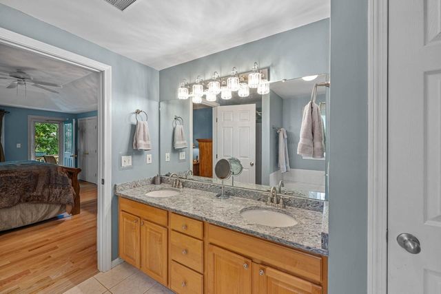 1 Trent Road, Hooksett, NH 03106