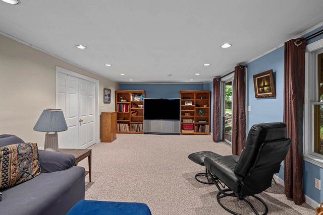 1 Trent Road, Hooksett, NH 03106
