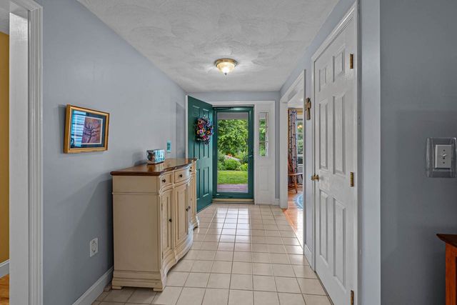 1 Trent Road, Hooksett, NH 03106