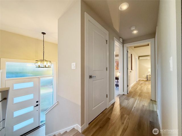 15905 118th Place NE, Bothell, WA 98011