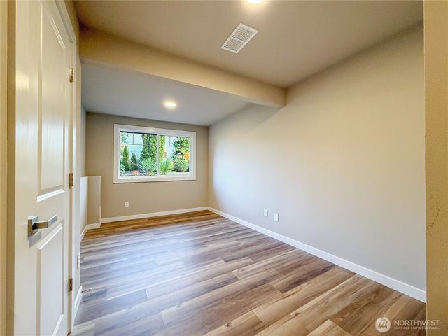 15905 118th Place NE, Bothell, WA 98011